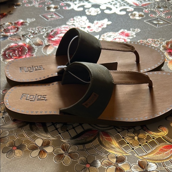 Flojos Brown and Black Sandals with Sturdy Straps - Picture 4 of 5